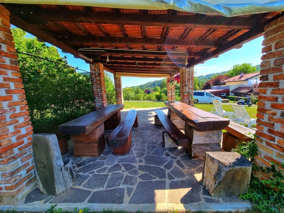 Guesthouse Mreznica- Mreznicka Idila Resort Galovic-Selo Exterior foto